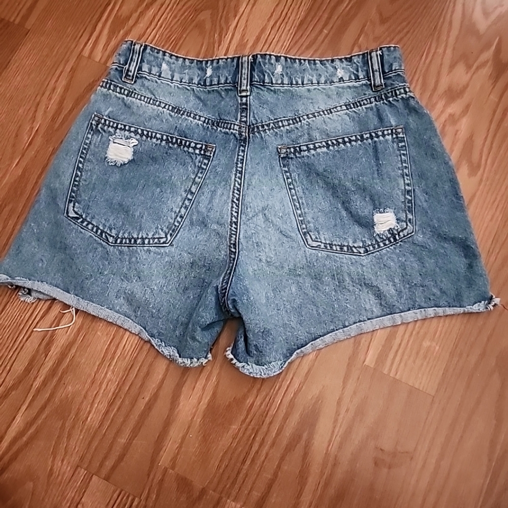 Vanilla Star 90 Boyfriend Size 7 Shorts Distressed - Picture 5 of 10